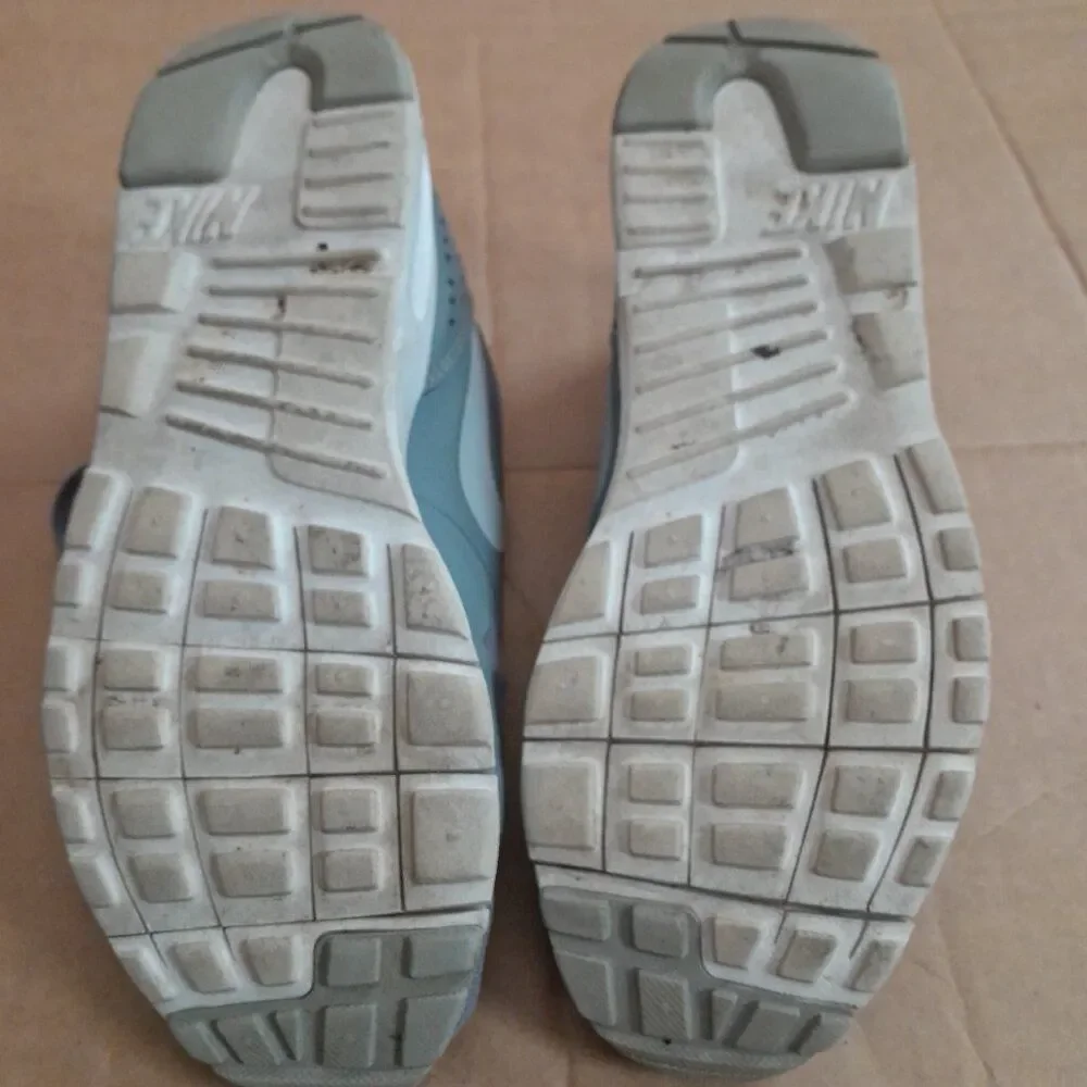 Nike Women’s Air Max Tavas 814443-002 Gray Running Shoes Sneakers Size 5.5